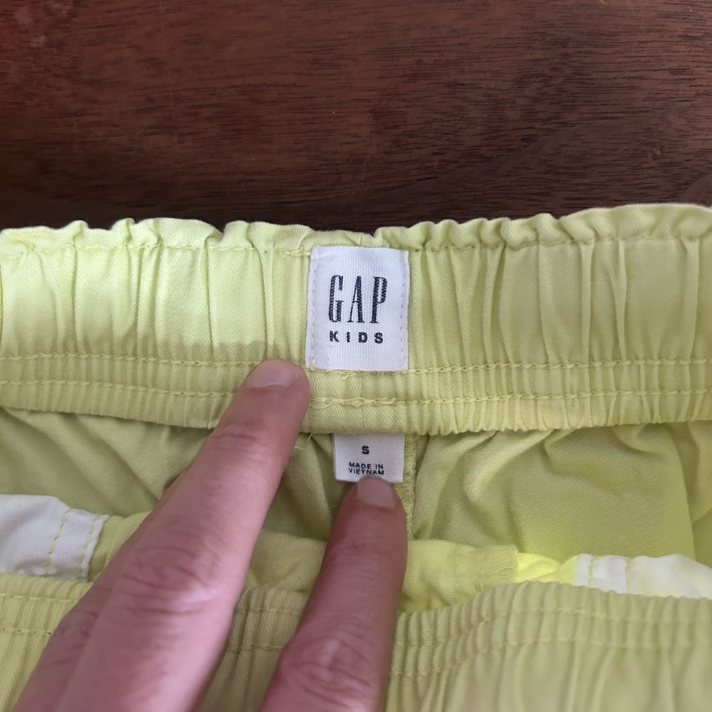 GAP KIDS Yellow Cargo Shorts Relaxed Fit, Size S - Picture 4 of 5